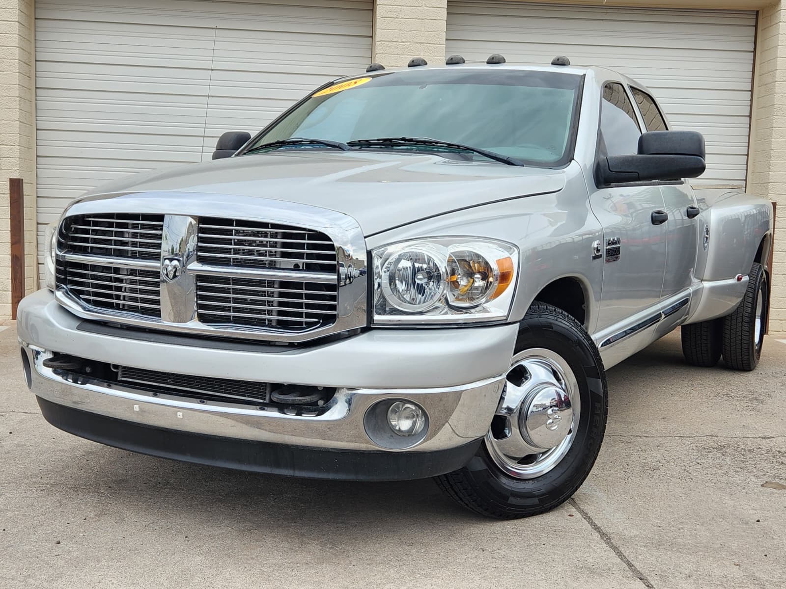 2008 Dodge Ram 3500 SLT photo 4