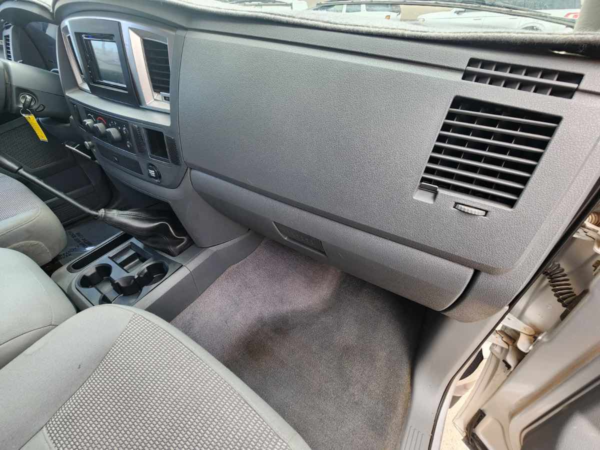 2008 Dodge Ram 3500 SLT photo 25
