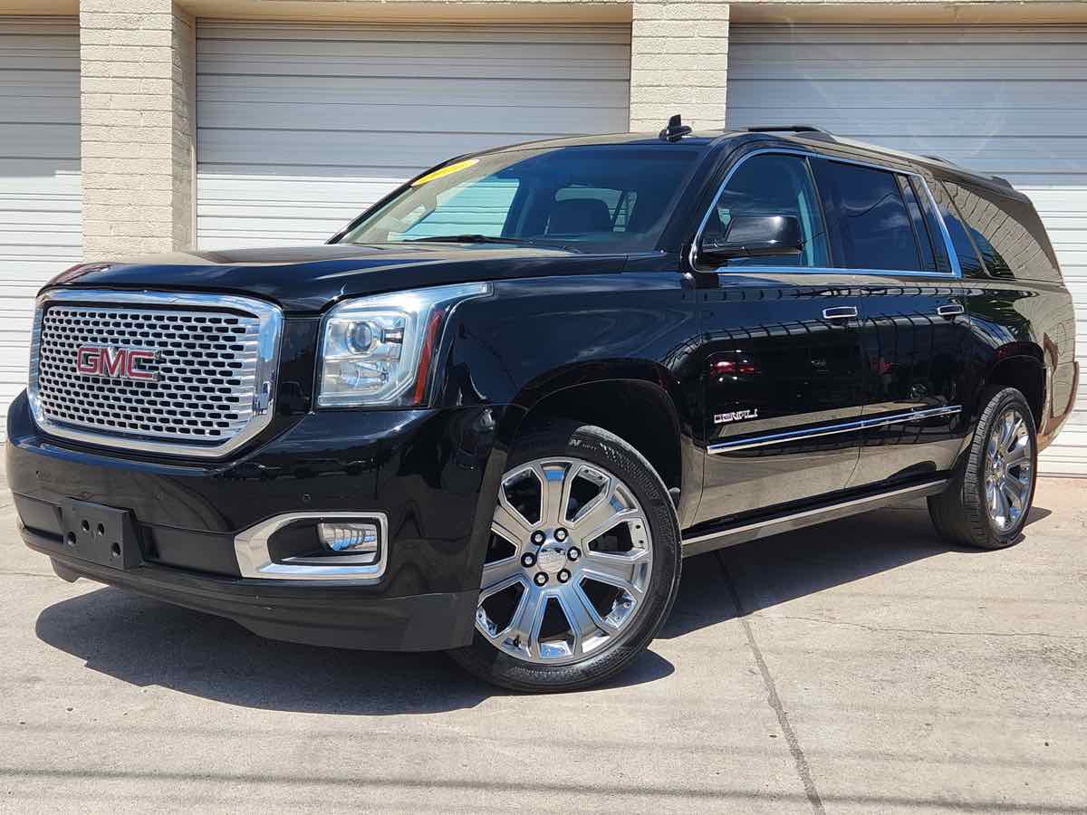 2016 Gmc Yukon XL Denali photo 2