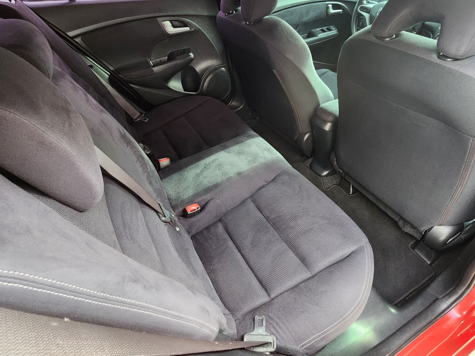2013 Honda Insight LX photo 32