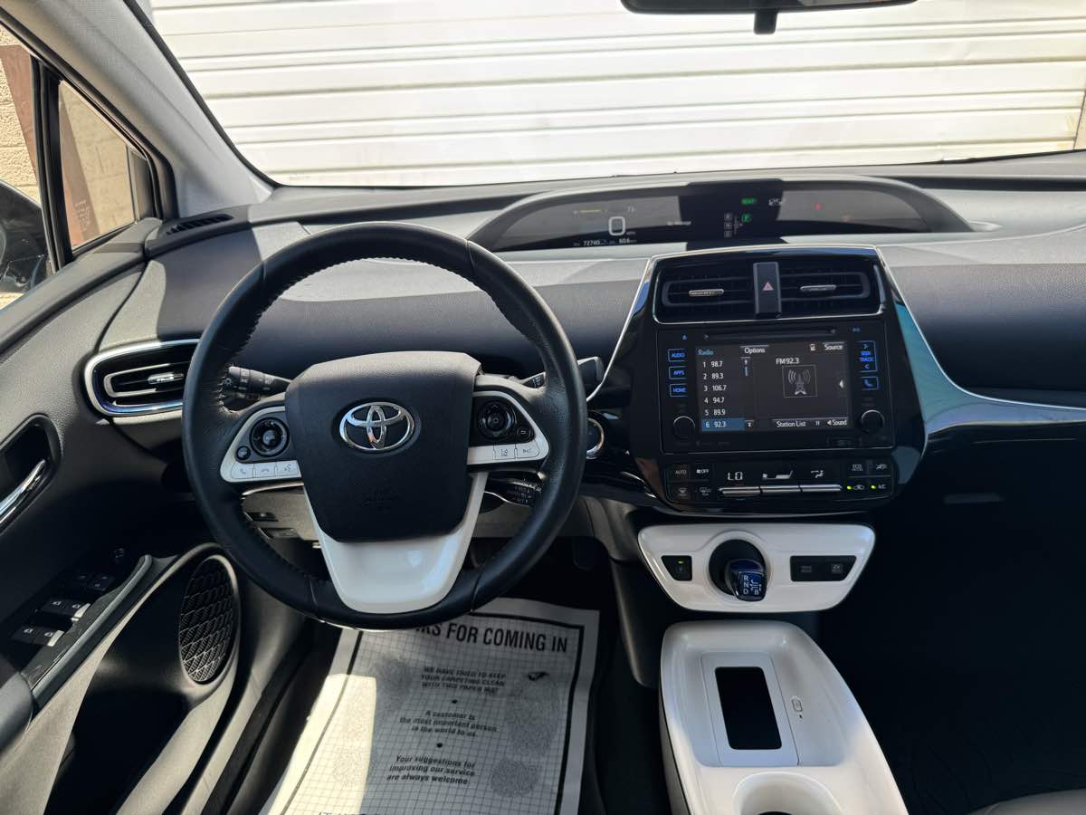2016 Toyota Prius Three Touring photo 40