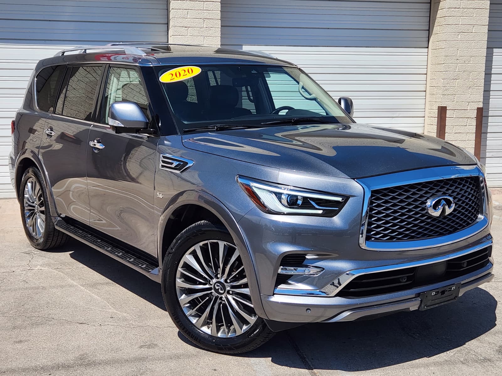 2020 Infiniti QX80 Luxe photo 2