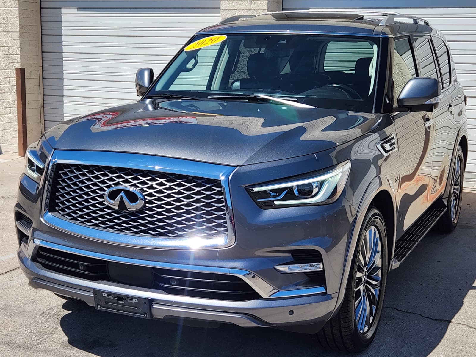 2020 Infiniti QX80 Luxe photo 9