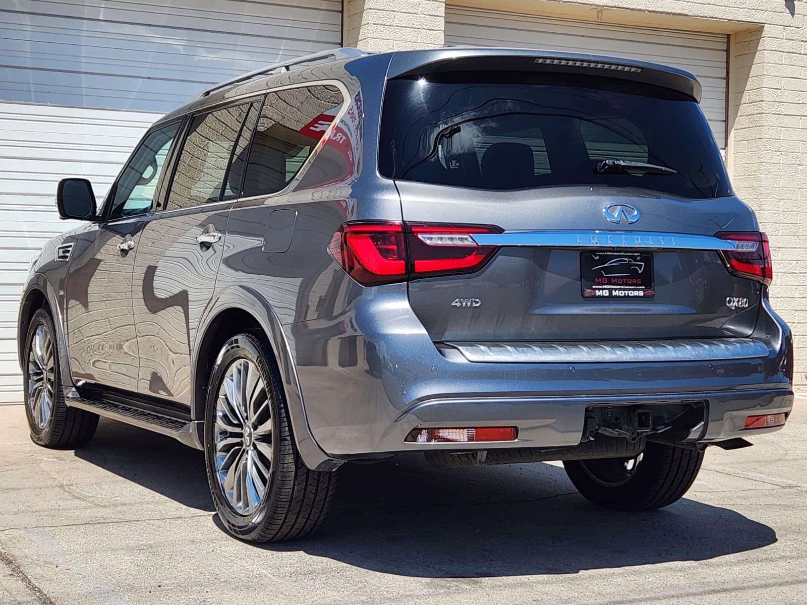 2020 Infiniti QX80 Luxe photo 21