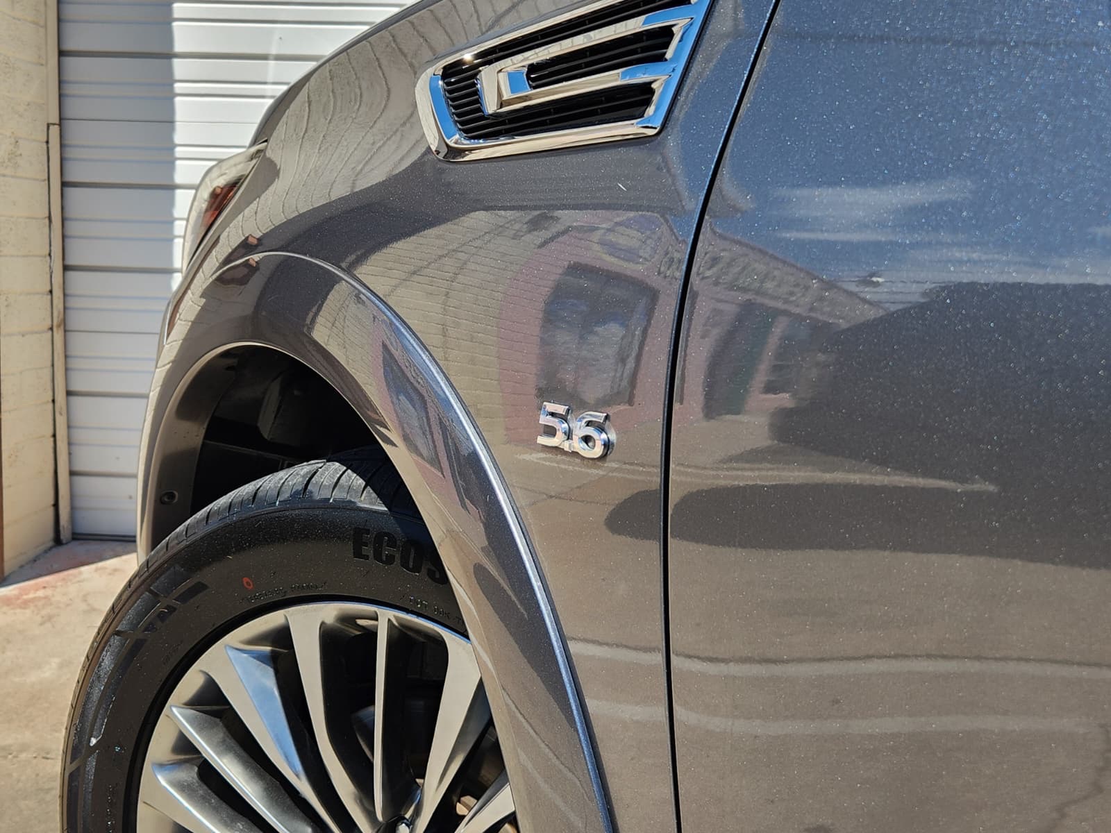2020 Infiniti QX80 Luxe photo 28