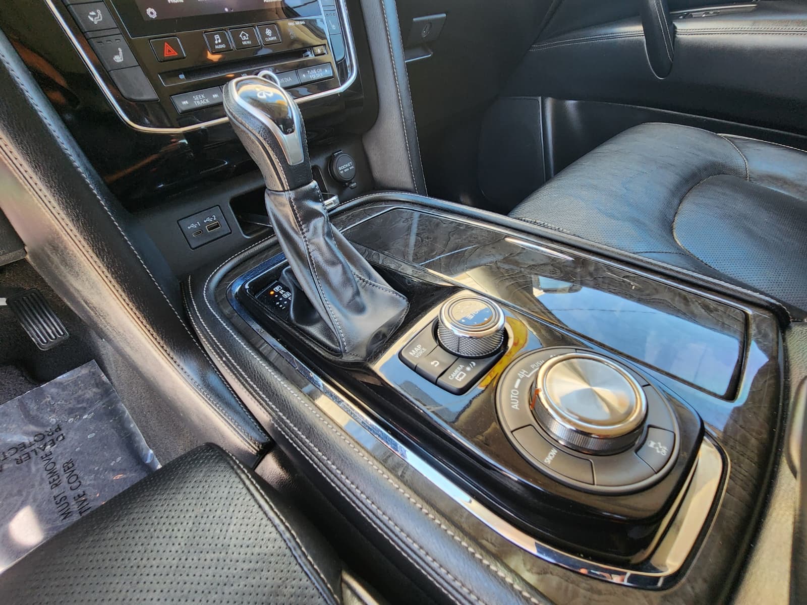 2020 Infiniti QX80 Luxe photo 36
