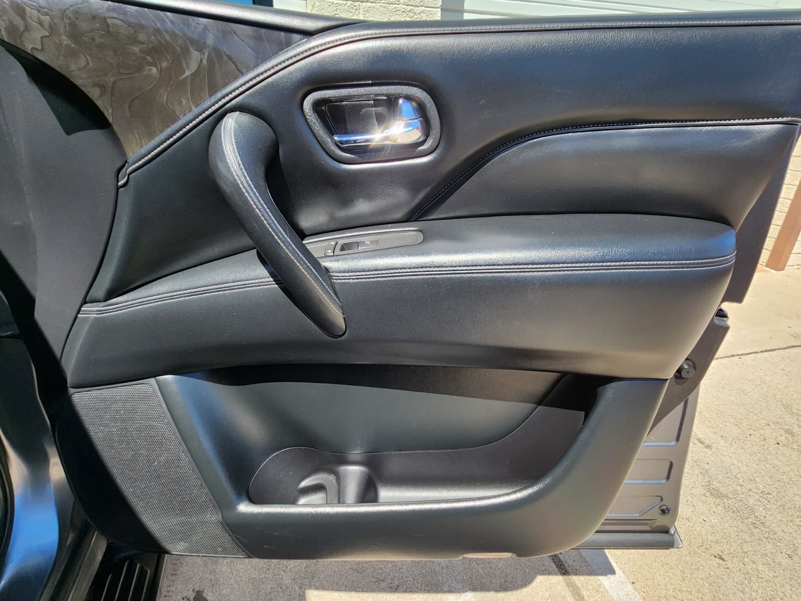 2020 Infiniti QX80 Luxe photo 39