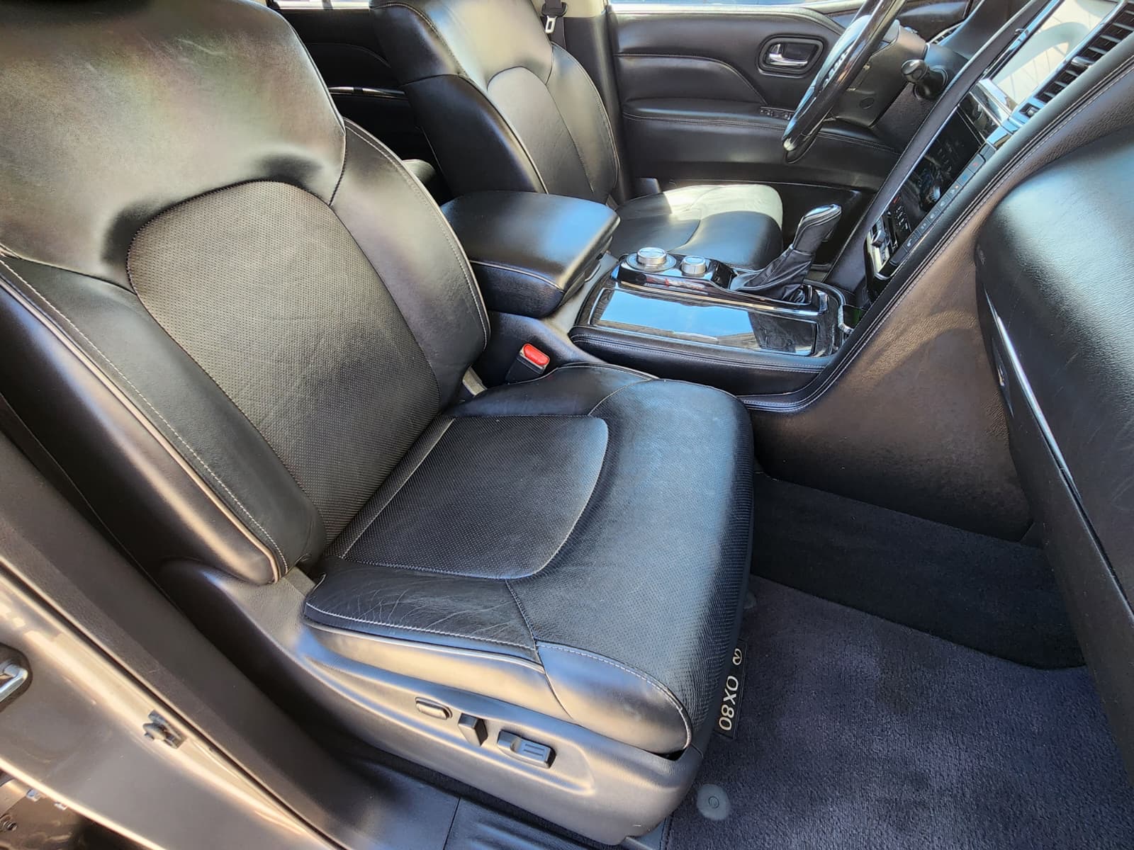 2020 Infiniti QX80 Luxe photo 42