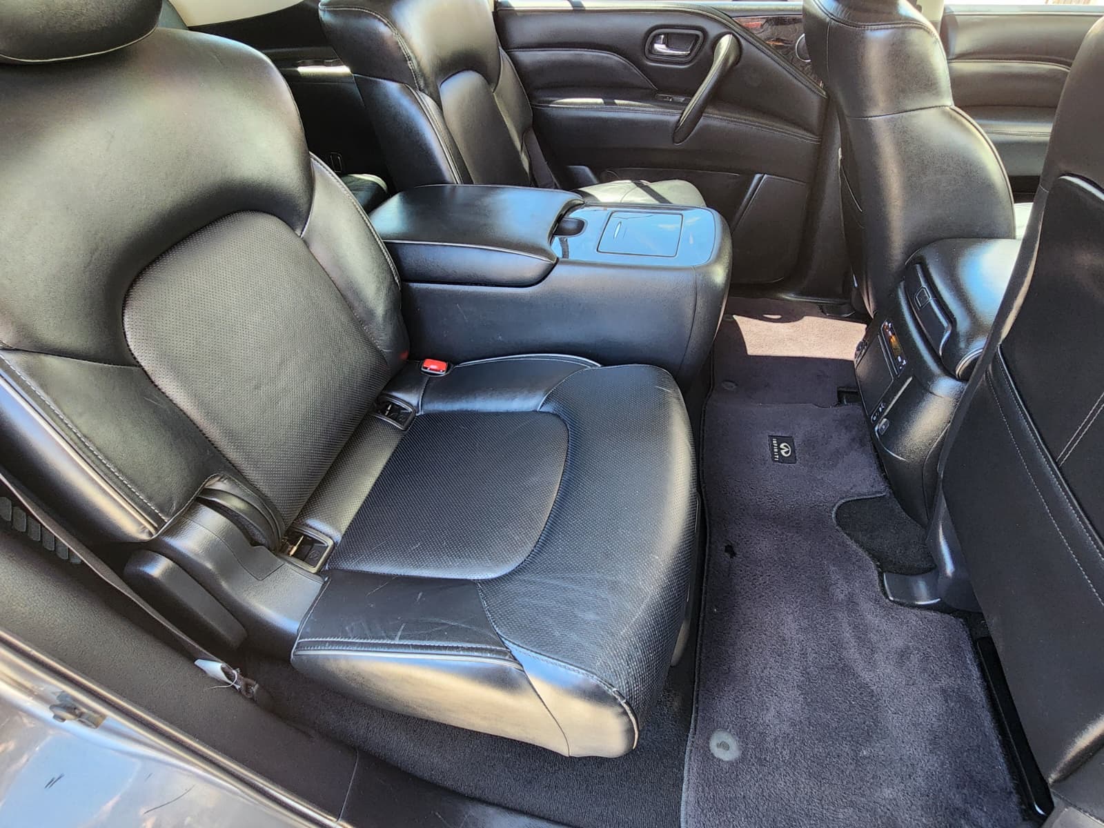 2020 Infiniti QX80 Luxe photo 44