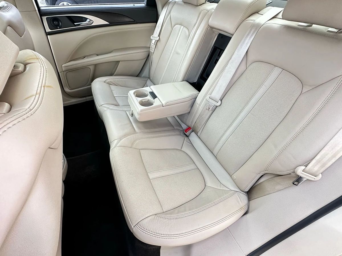 2018 Lincoln MKZ Hybrid Reserve photo 24