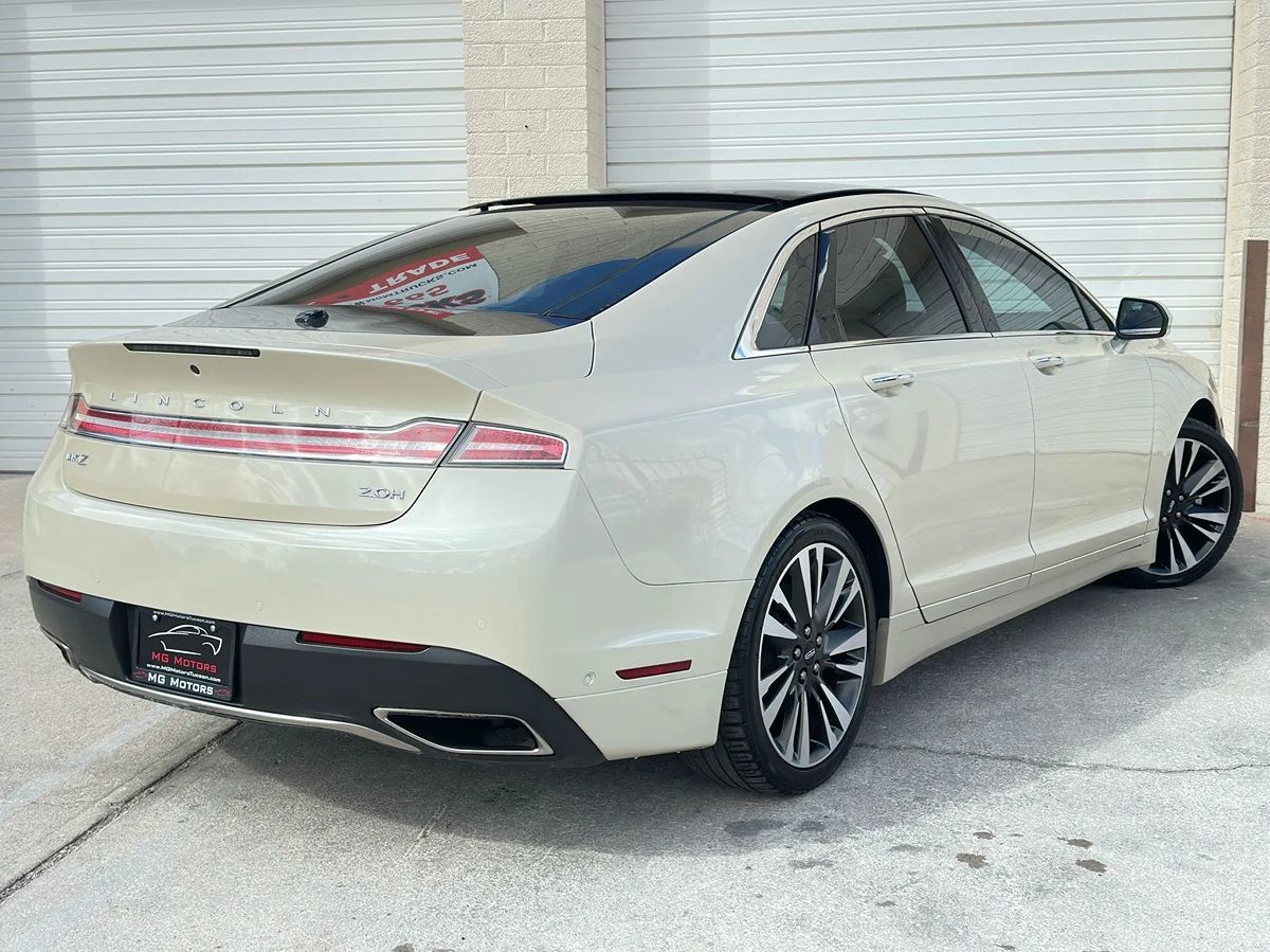 2018 Lincoln MKZ Hybrid Reserve photo 10