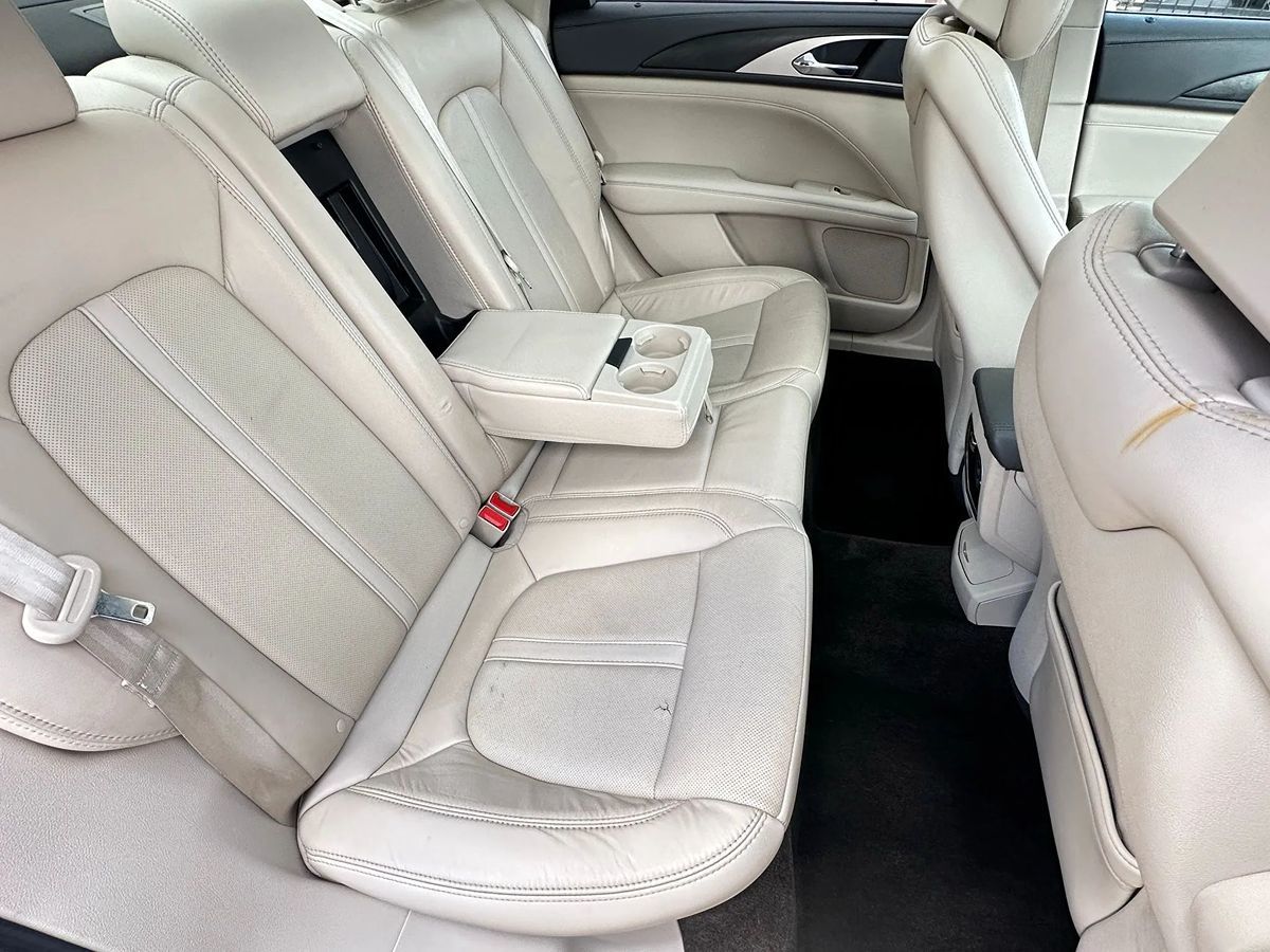 2018 Lincoln MKZ Hybrid Reserve photo 22