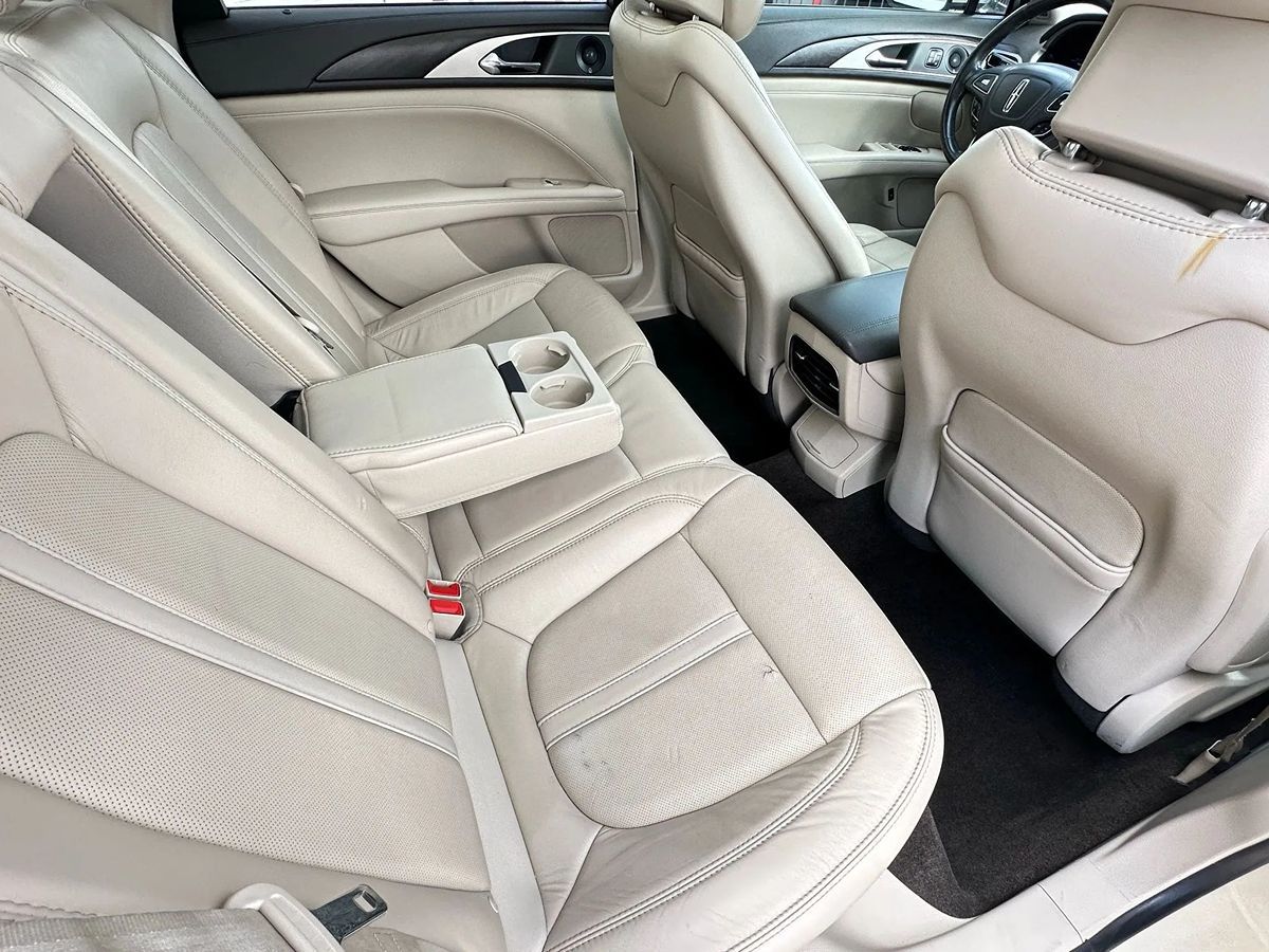 2018 Lincoln MKZ Hybrid Reserve photo 23