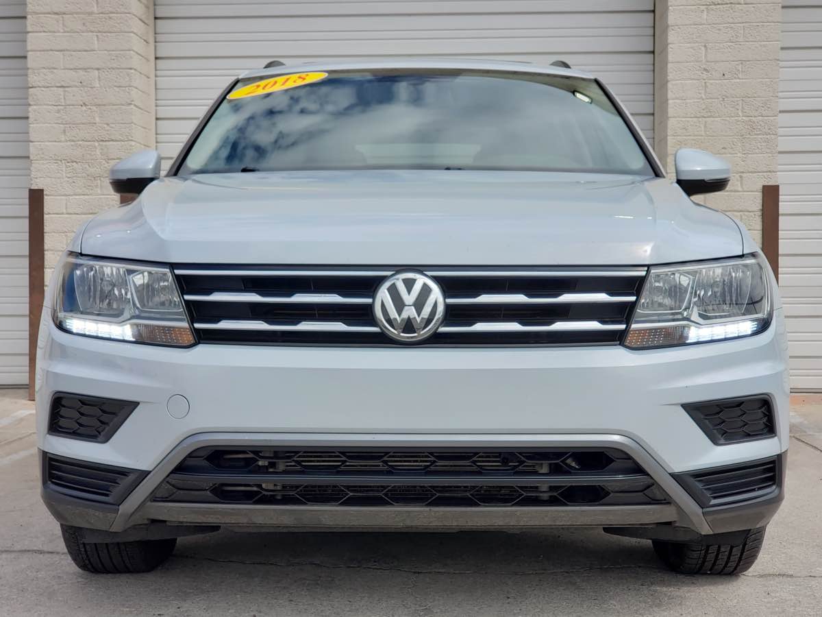 2018 Volkswagen Tiguan SEL photo 14