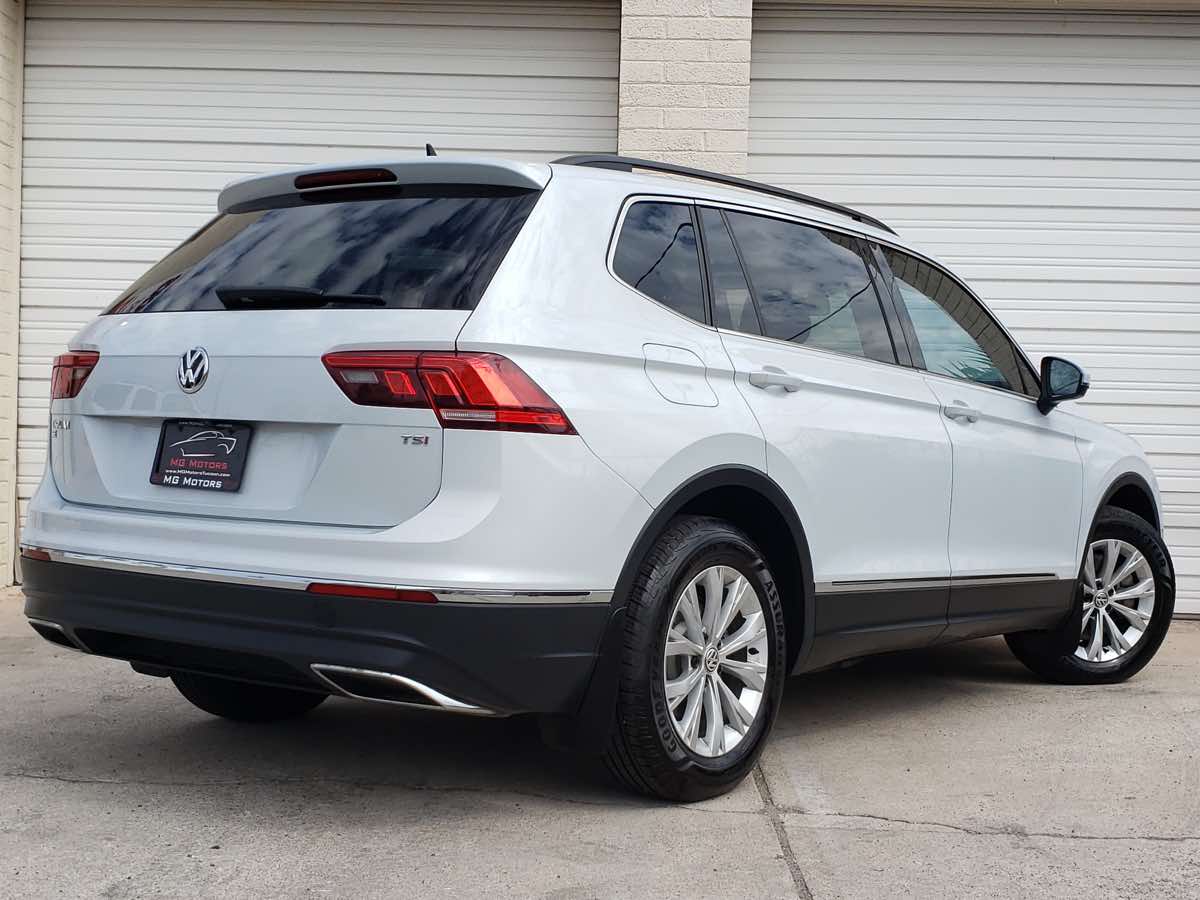 2018 Volkswagen Tiguan SEL photo 24