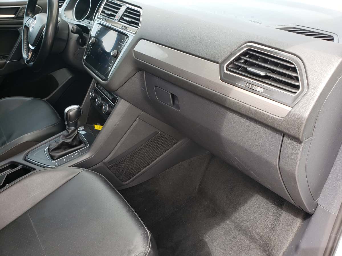 2018 Volkswagen Tiguan SEL photo 34