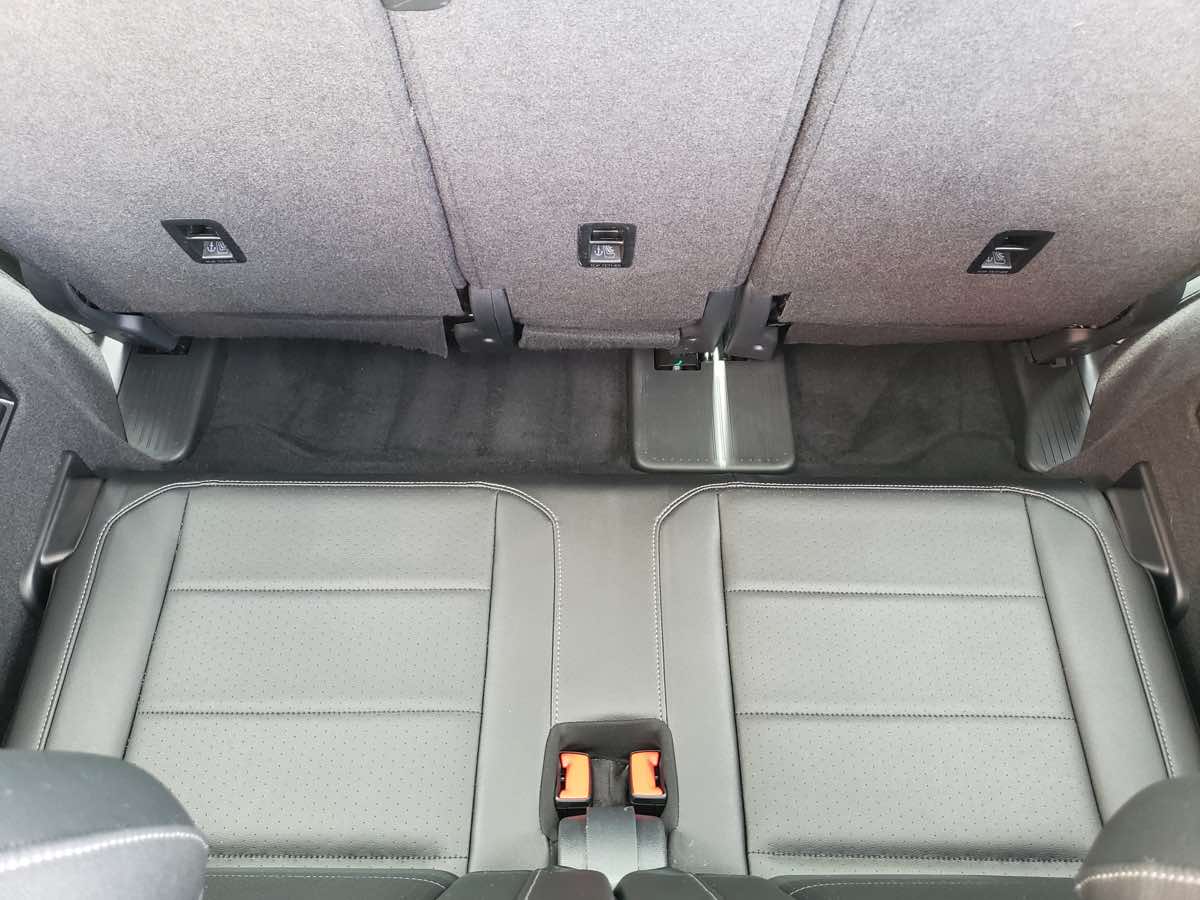 2018 Volkswagen Tiguan SEL photo 46
