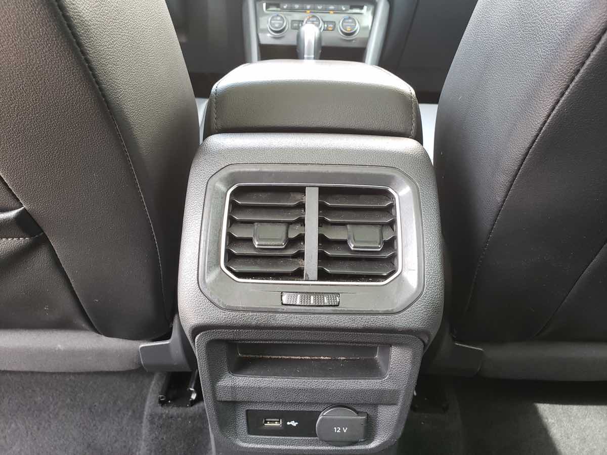 2018 Volkswagen Tiguan SEL photo 41