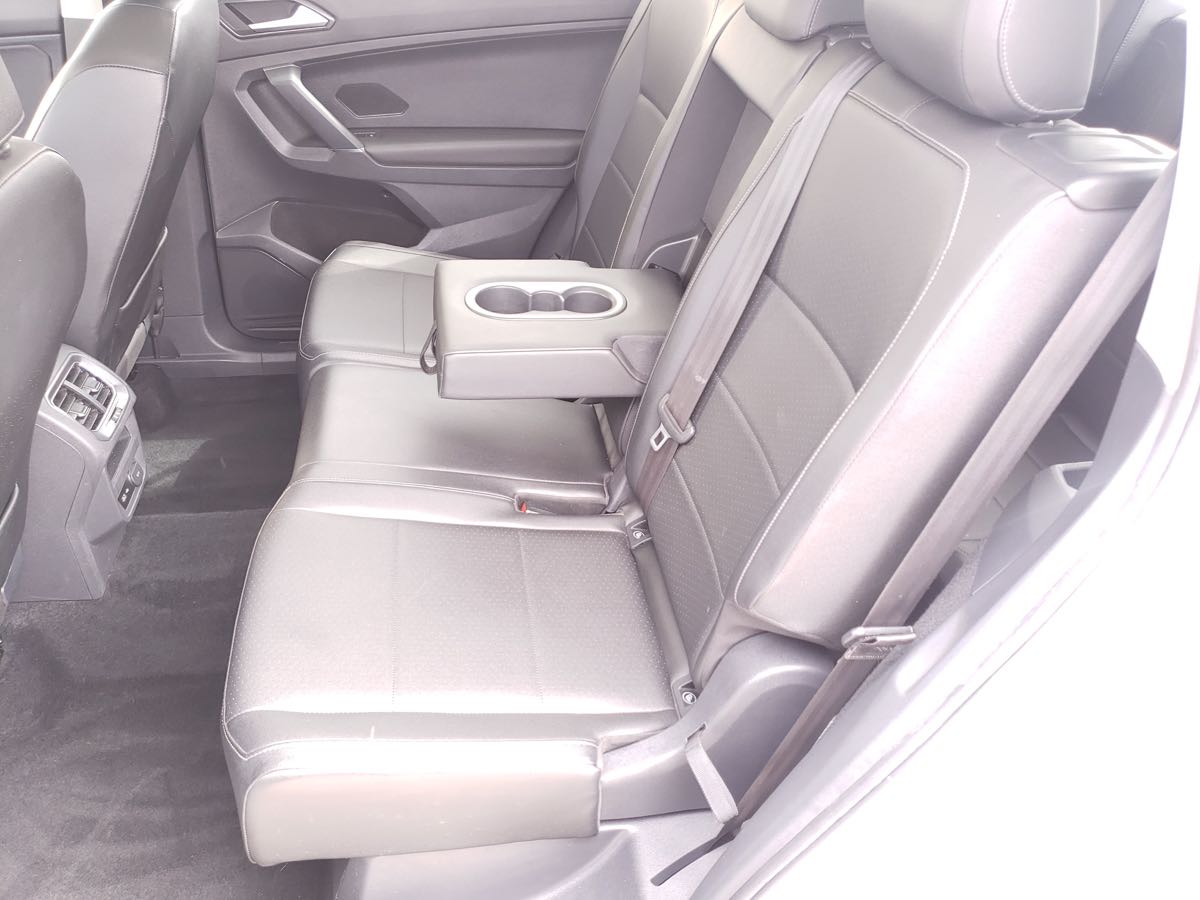 2018 Volkswagen Tiguan SEL photo 43