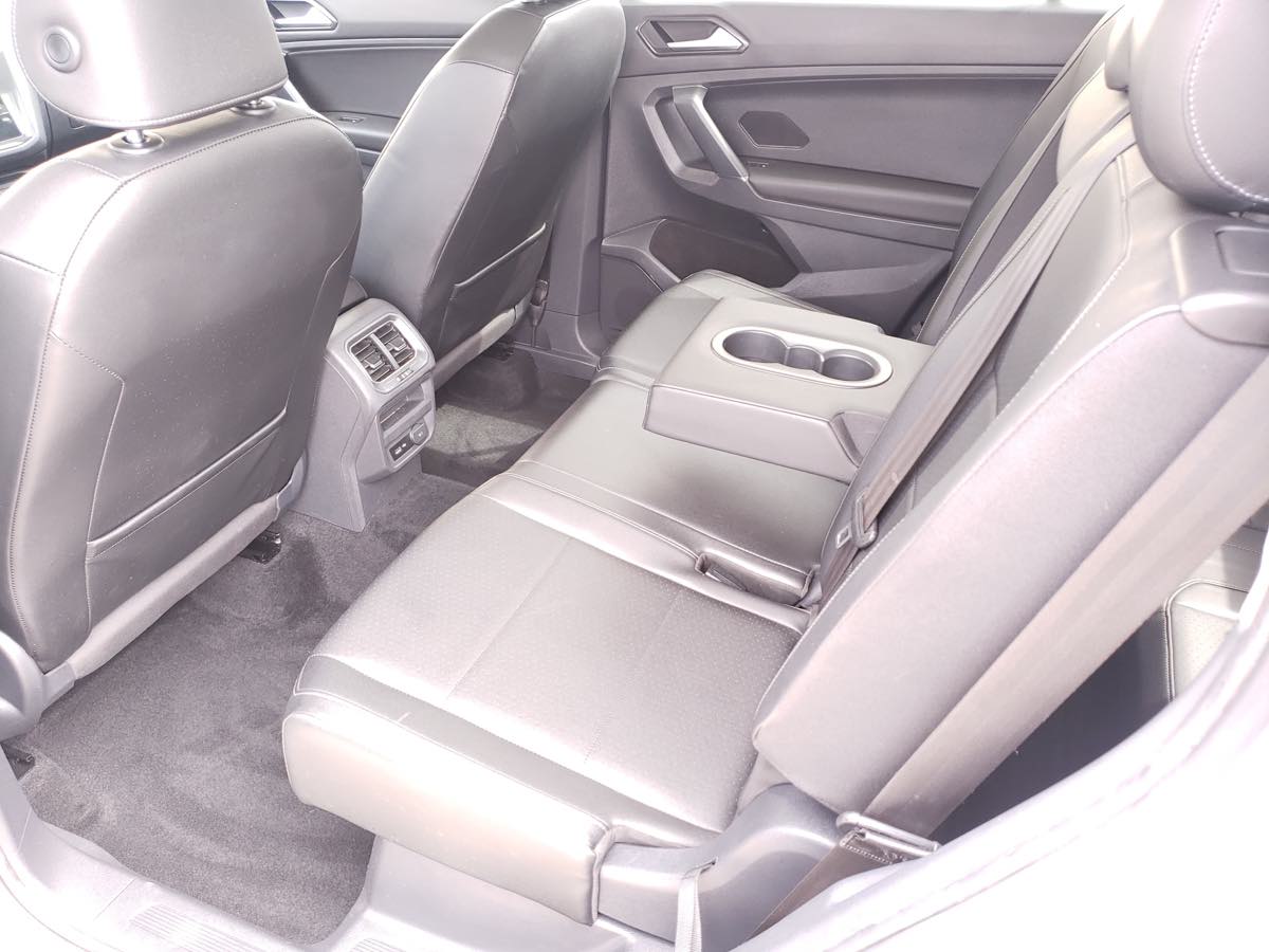 2018 Volkswagen Tiguan SEL photo 44