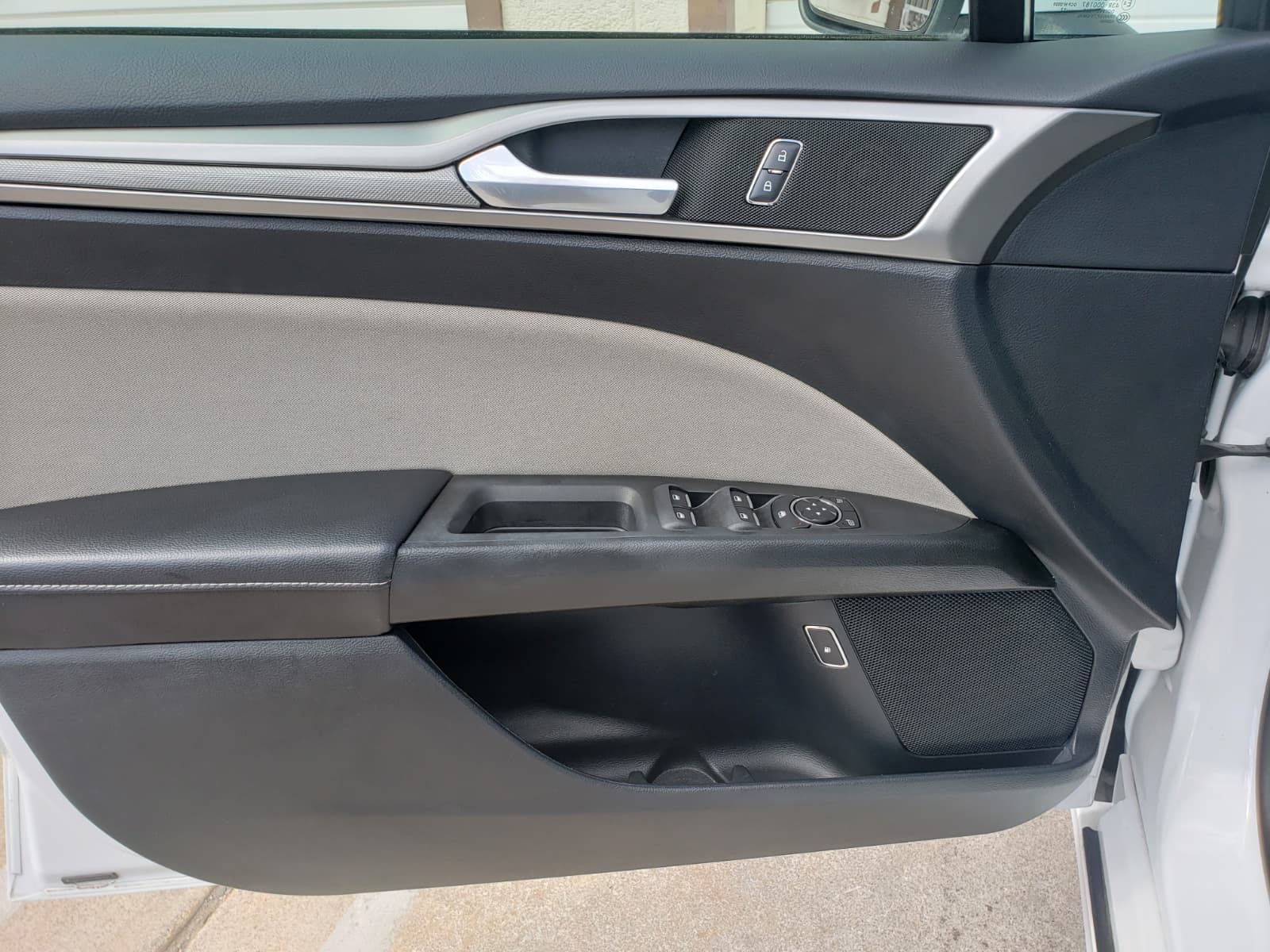 2018 Ford Fusion Hybrid S photo 35