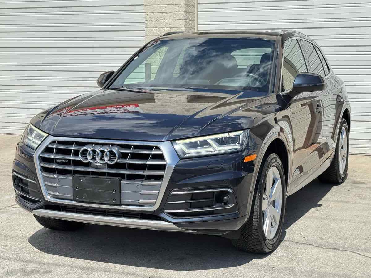 2019 Audi Q5 Premium Prestige photo 4