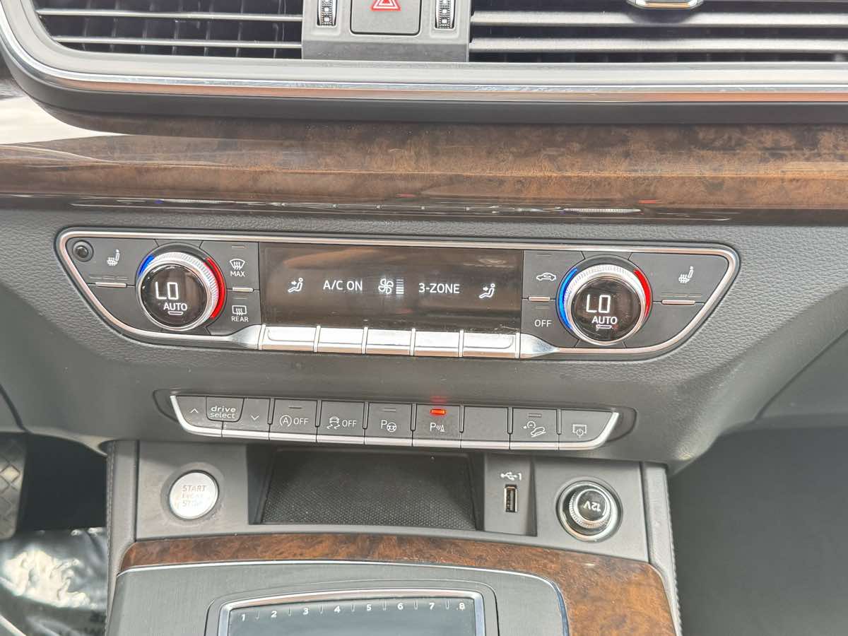 2019 Audi Q5 Premium Prestige photo 34