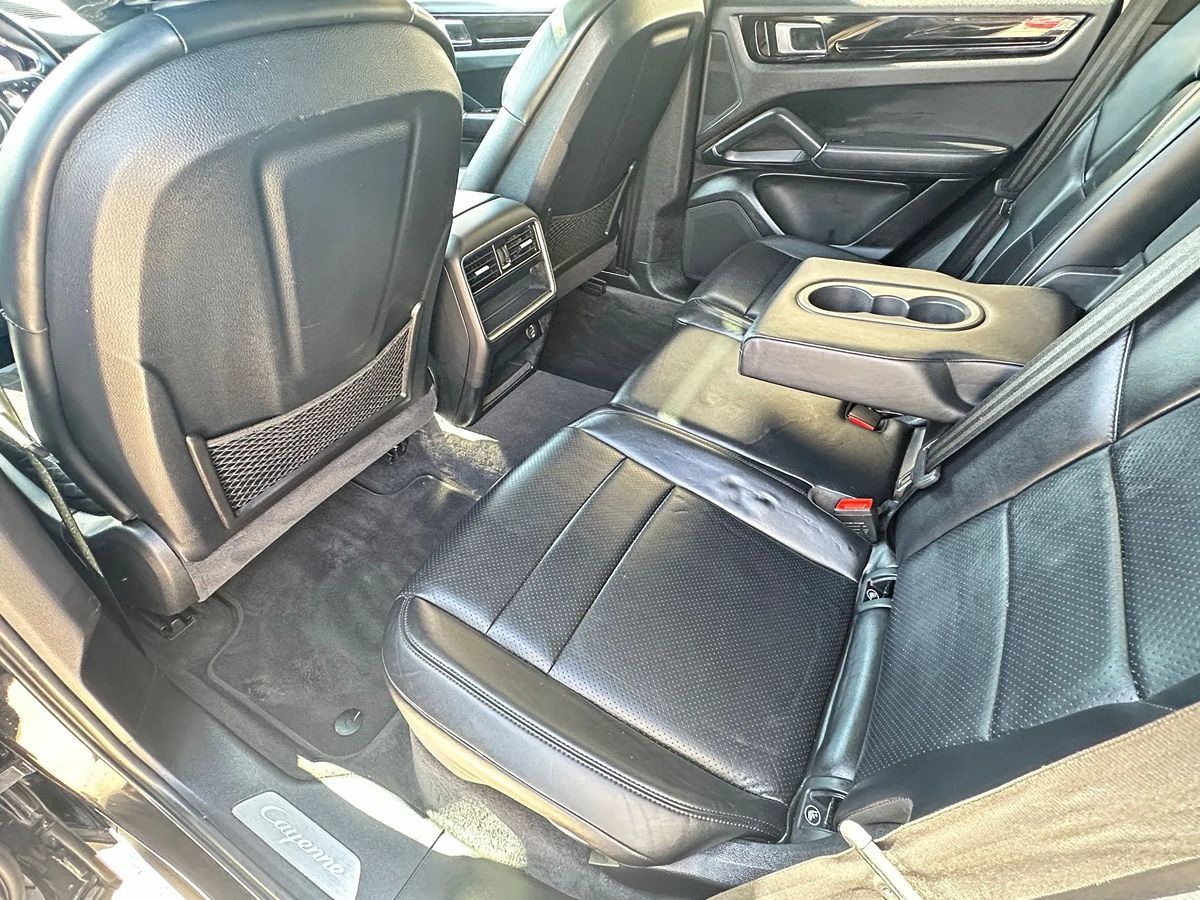 2019 Porsche Cayenne photo 24