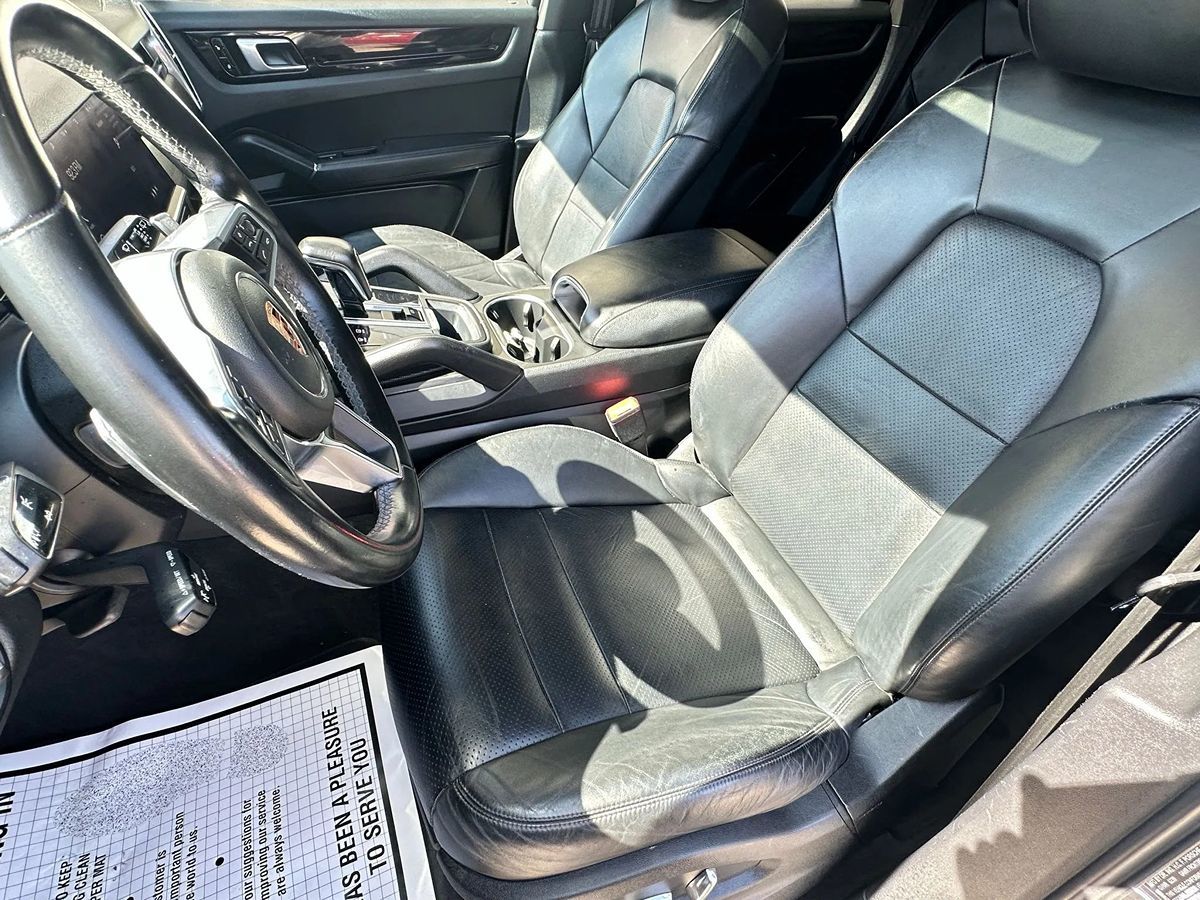 2019 Porsche Cayenne photo 17