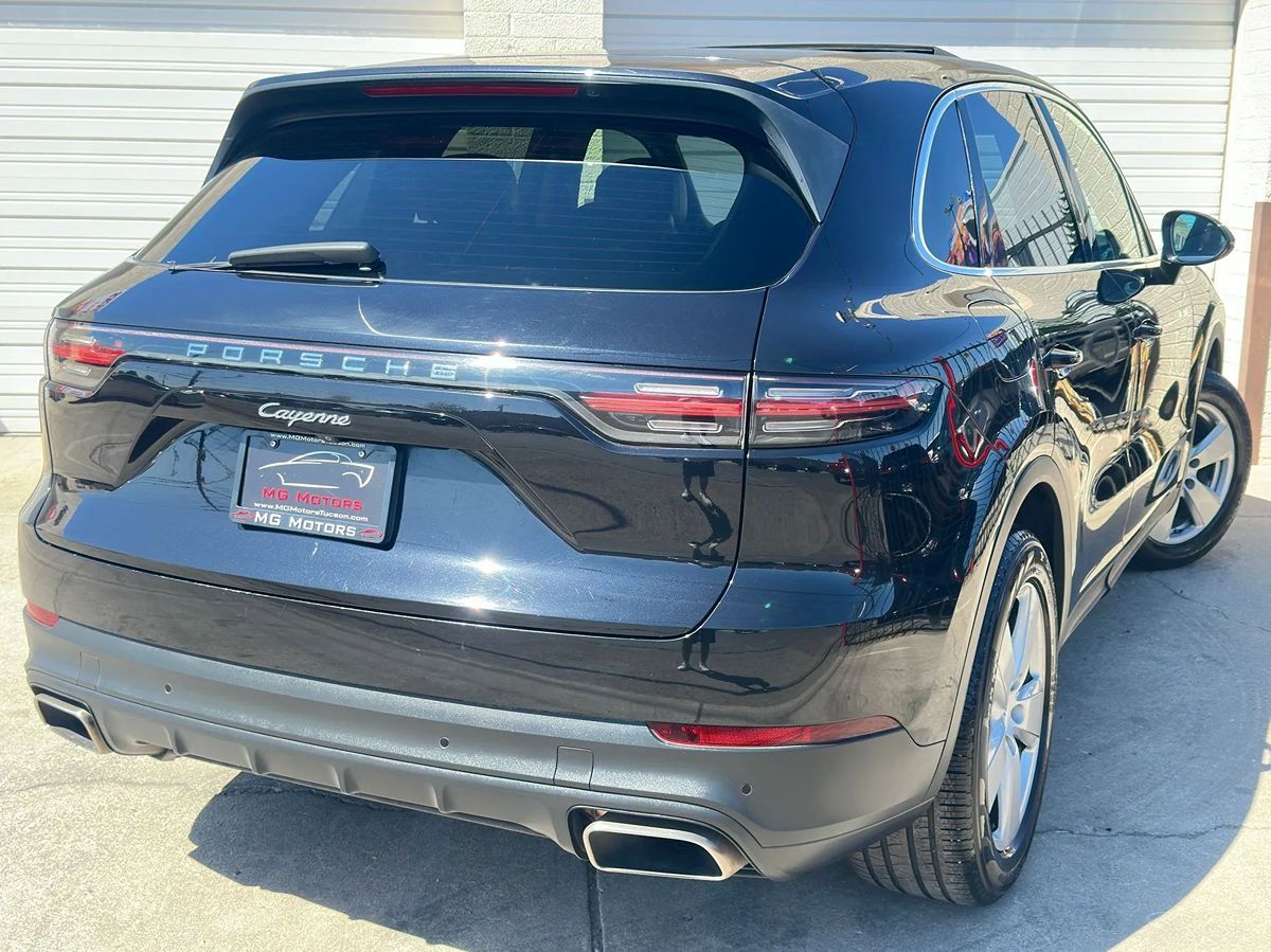 2019 Porsche Cayenne photo 9
