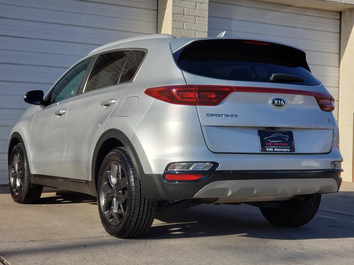 2020 Kia Sportage S photo 23