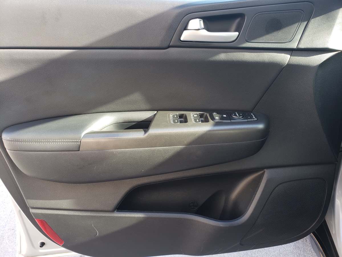2020 Kia Sportage S photo 26