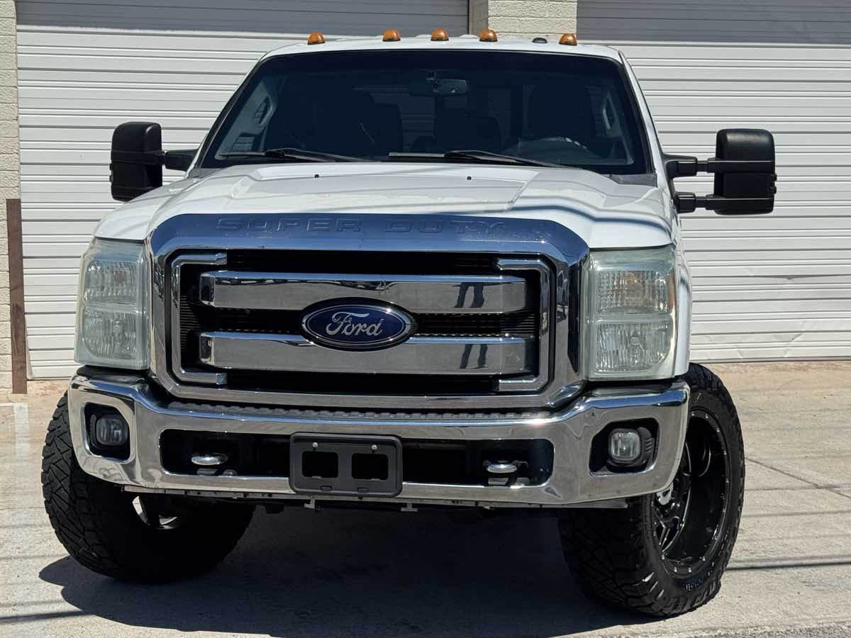2016 Ford F-350 XLT photo 4