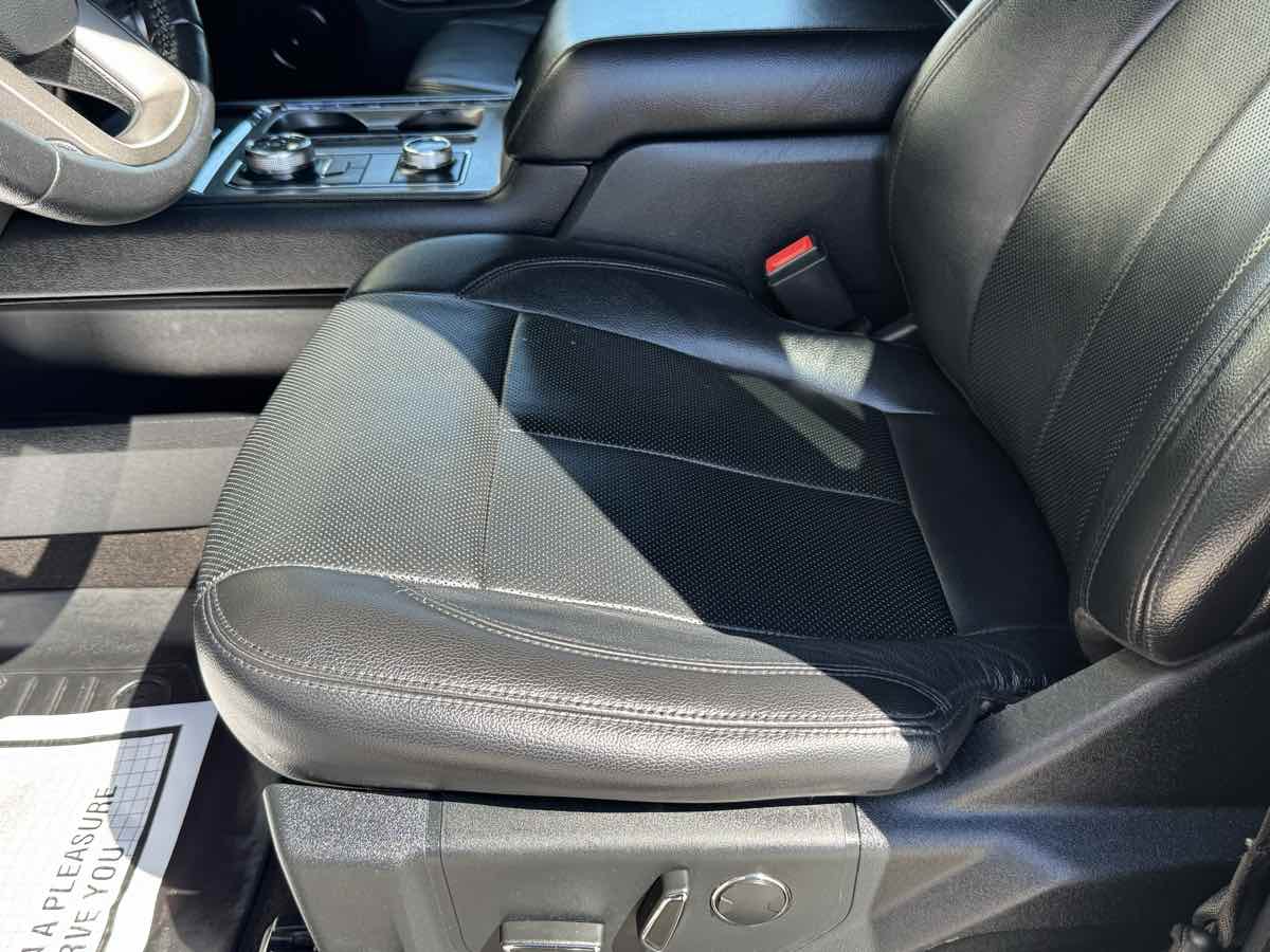 2018 Ford Expedition MAX XLT photo 25