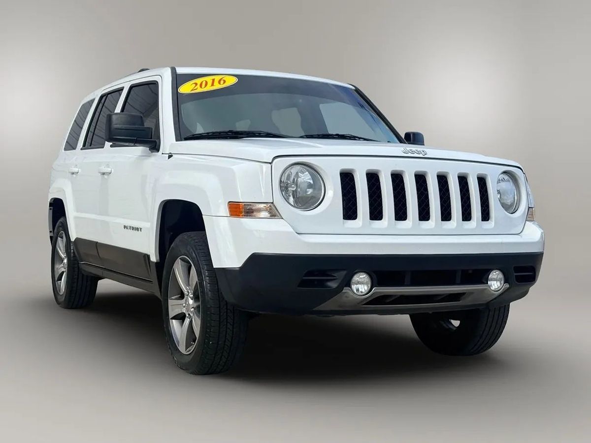 2016 Jeep Patriot Latitude photo 6