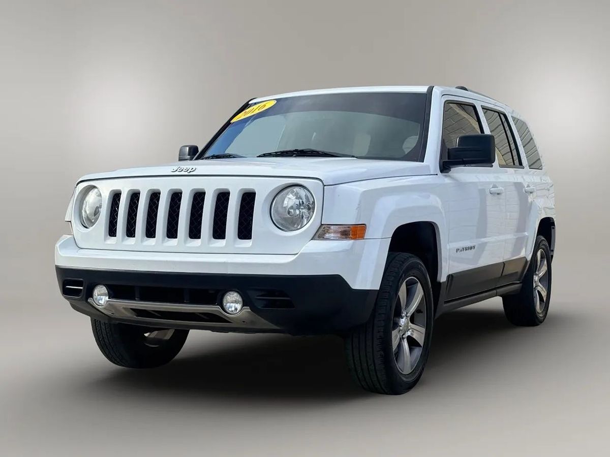 2016 Jeep Patriot Latitude photo 11