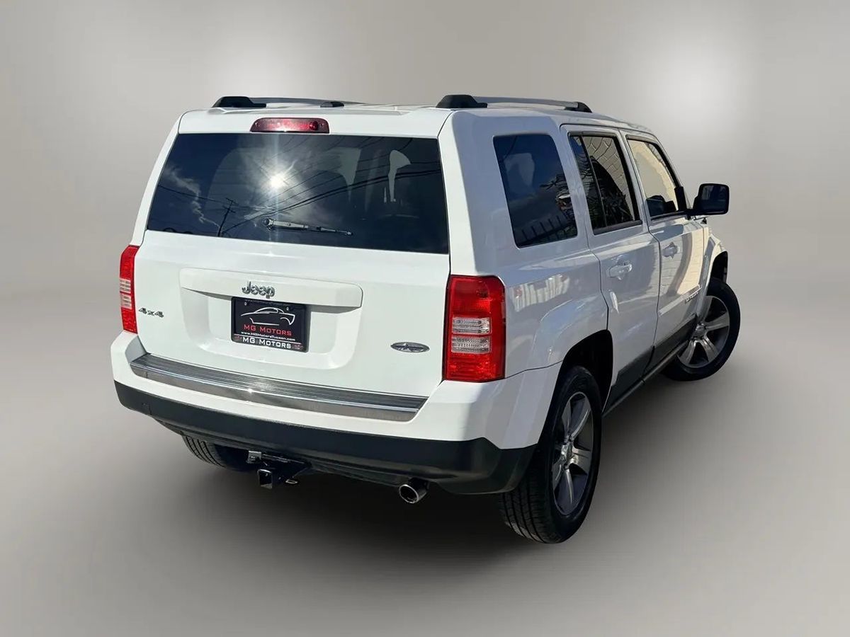 2016 Jeep Patriot Latitude photo 19