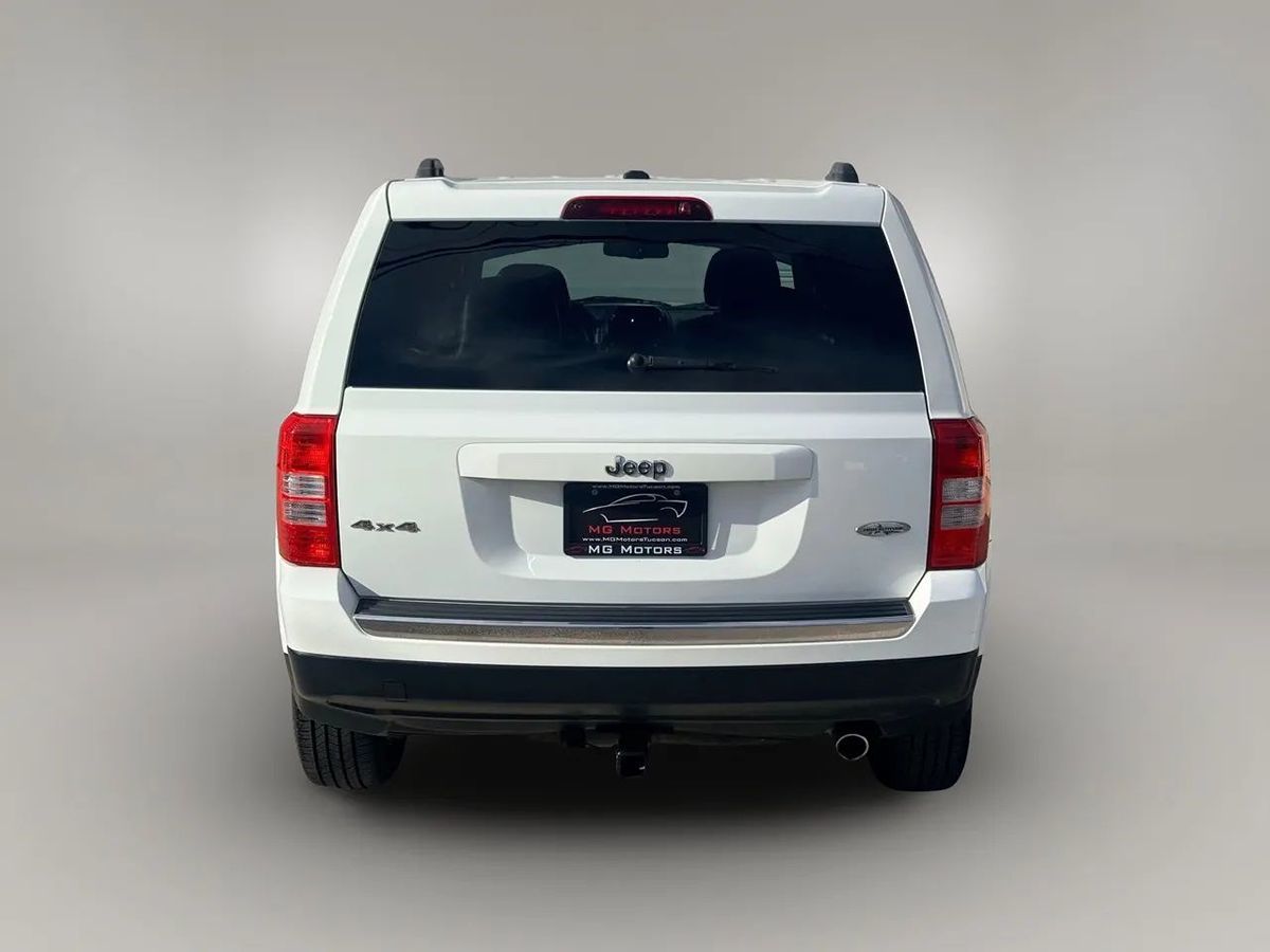 2016 Jeep Patriot Latitude photo 16