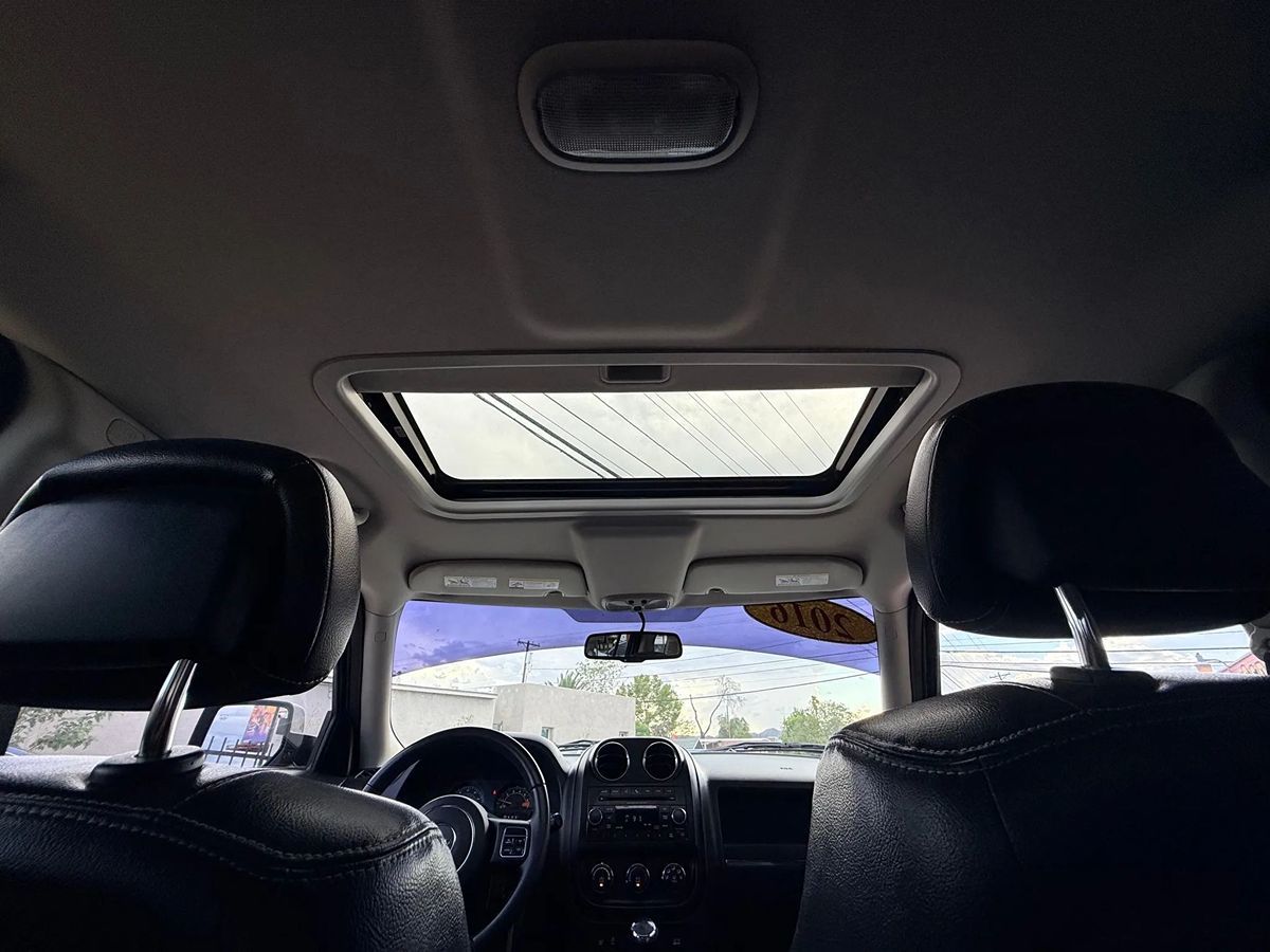 2016 Jeep Patriot Latitude photo 40