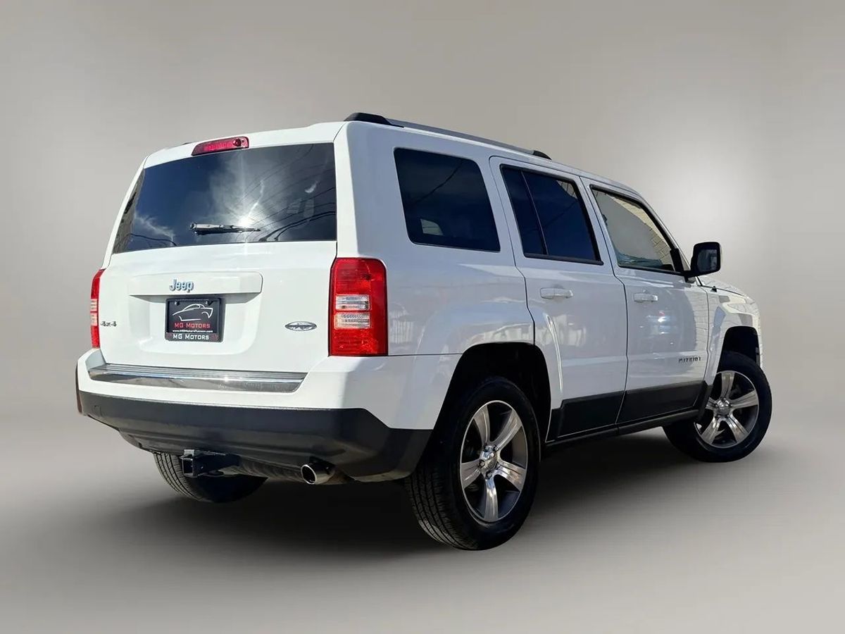2016 Jeep Patriot Latitude photo 21