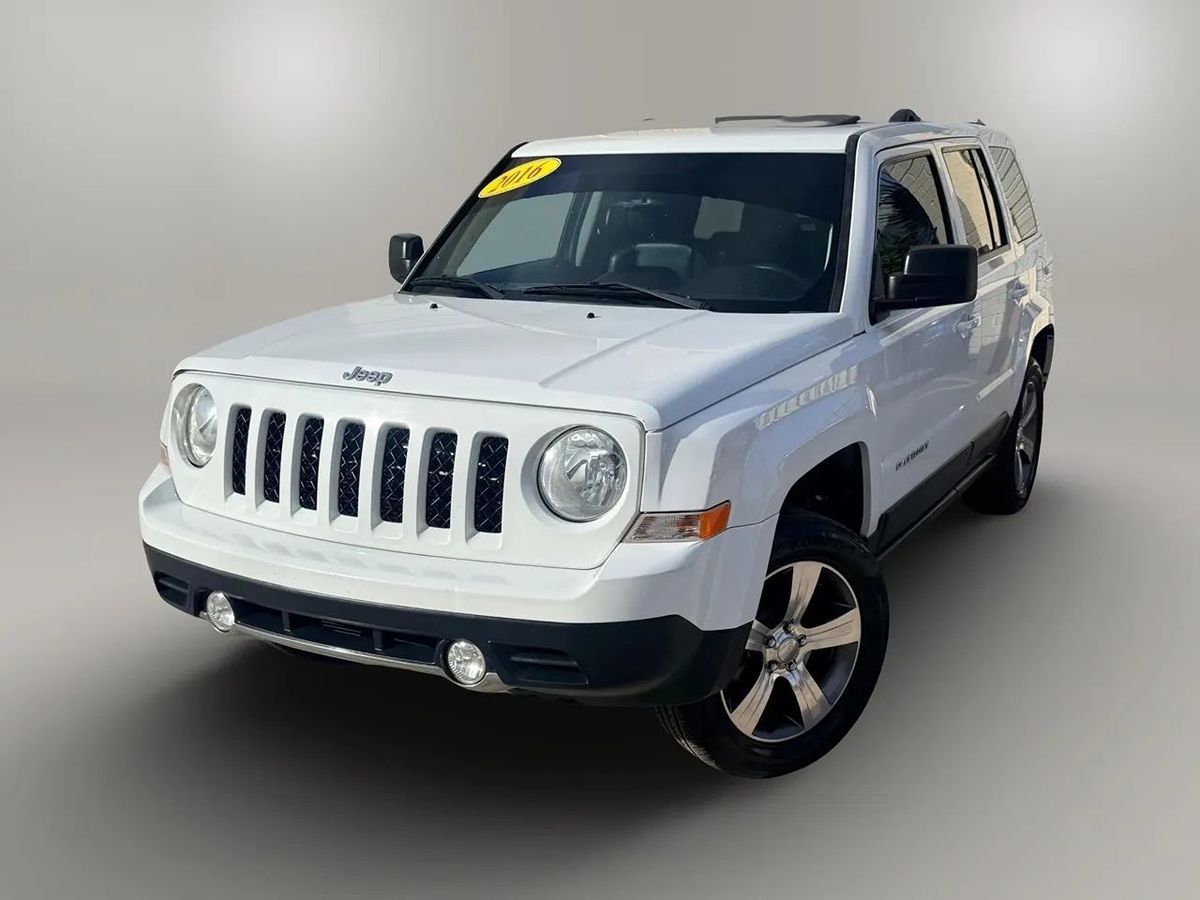 2016 Jeep Patriot Latitude photo 8