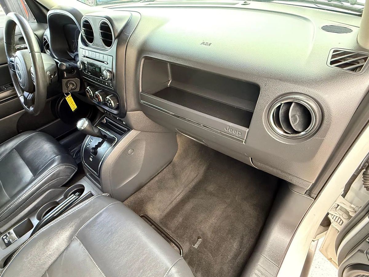 2016 Jeep Patriot Latitude photo 35