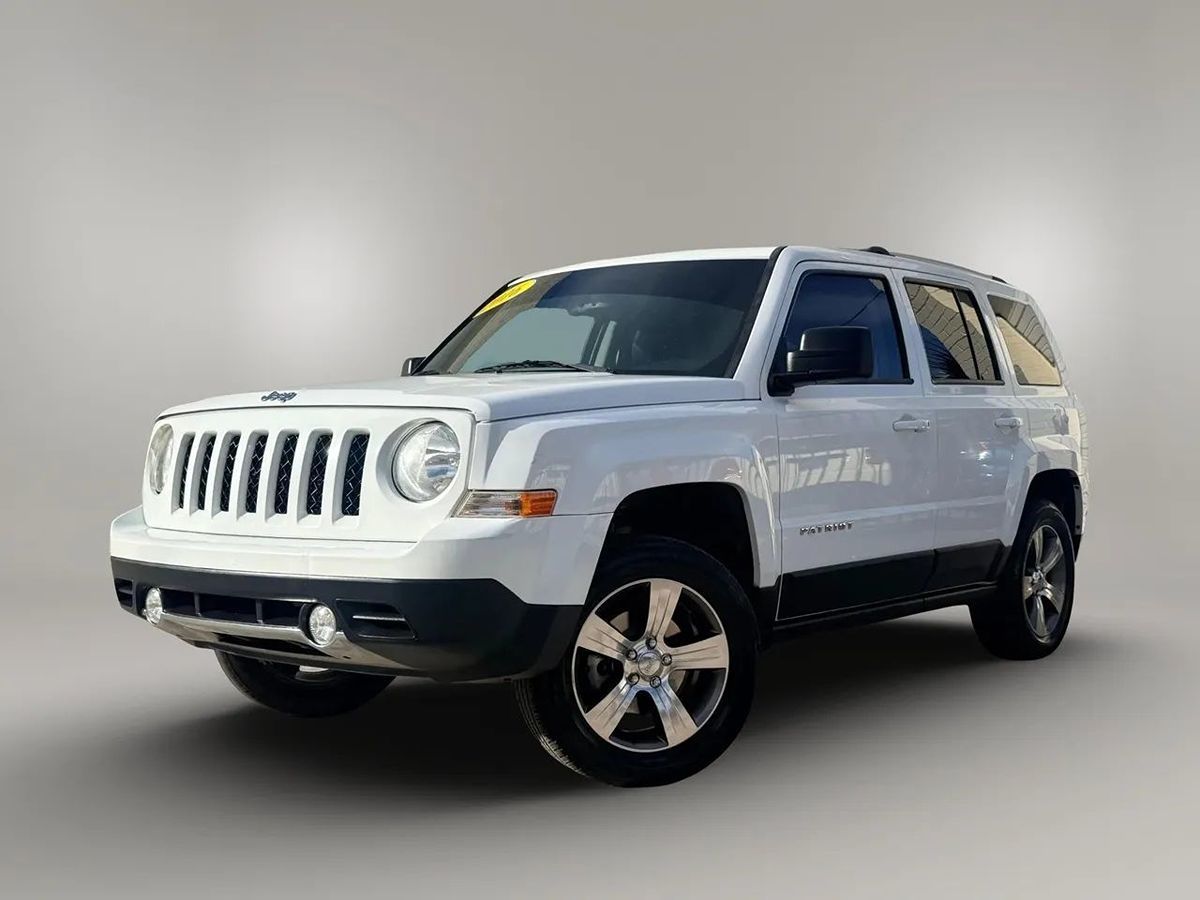 2016 Jeep Patriot Latitude photo 10