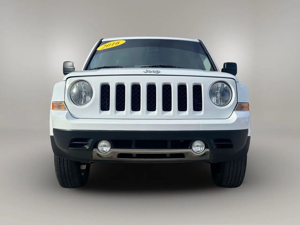 2016 Jeep Patriot Latitude photo 13