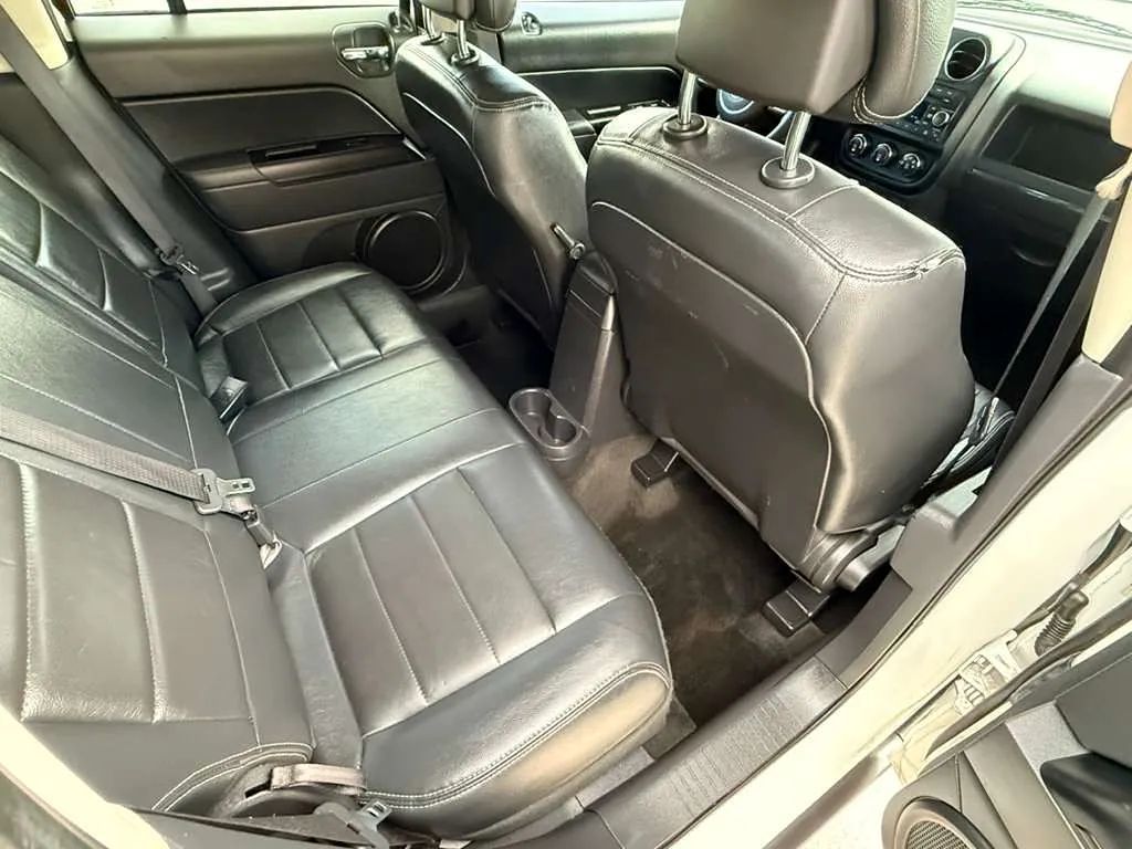 2016 Jeep Patriot Latitude photo 43