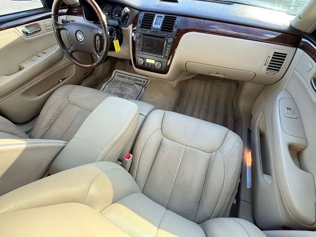 2007 Cadillac DTS Luxury II photo 39