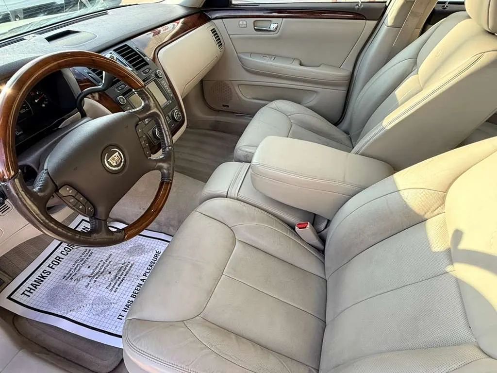 2007 Cadillac DTS Luxury II photo 33