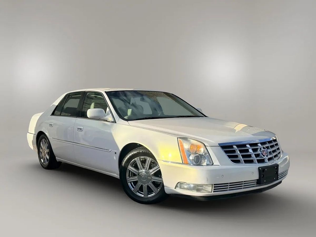 2007 Cadillac DTS Luxury II photo 3