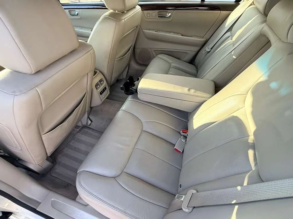 2007 Cadillac DTS Luxury II photo 48
