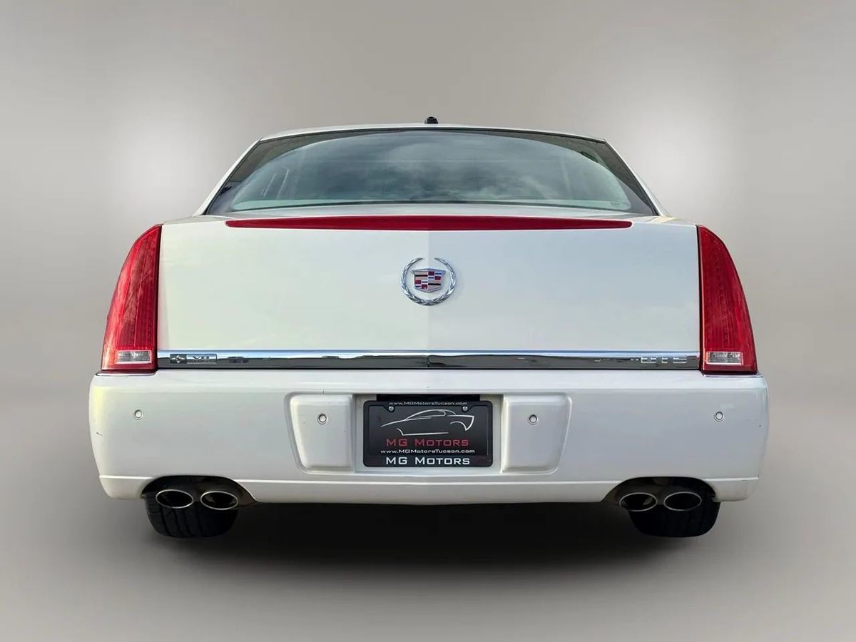 2007 Cadillac DTS Luxury II photo 15